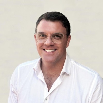 Adam L