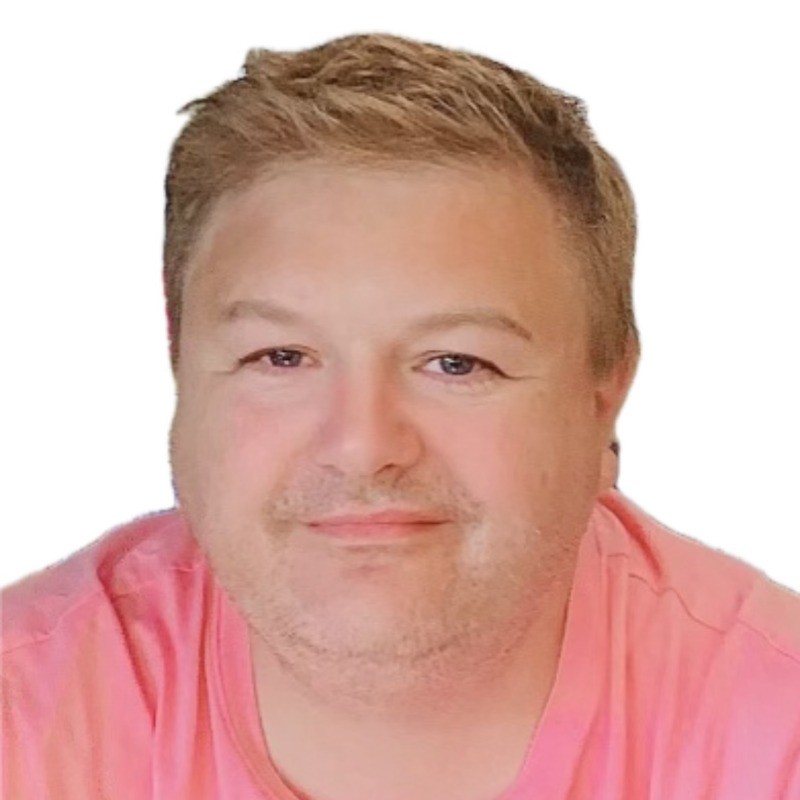 Lee P.